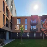 Riverside & Private Parking, King Bed & Crib Temeşvar