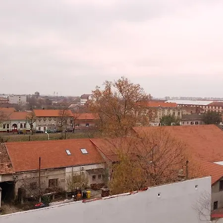 Riverside & Private Parking, King Bed & Crib Appartamento