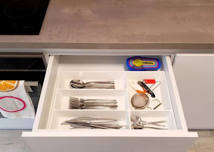 Appartamento Riverside & Private Parking, King Bed & Crib *