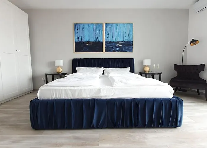 Riverside & Private Parking, King Bed & Crib * Timisoara